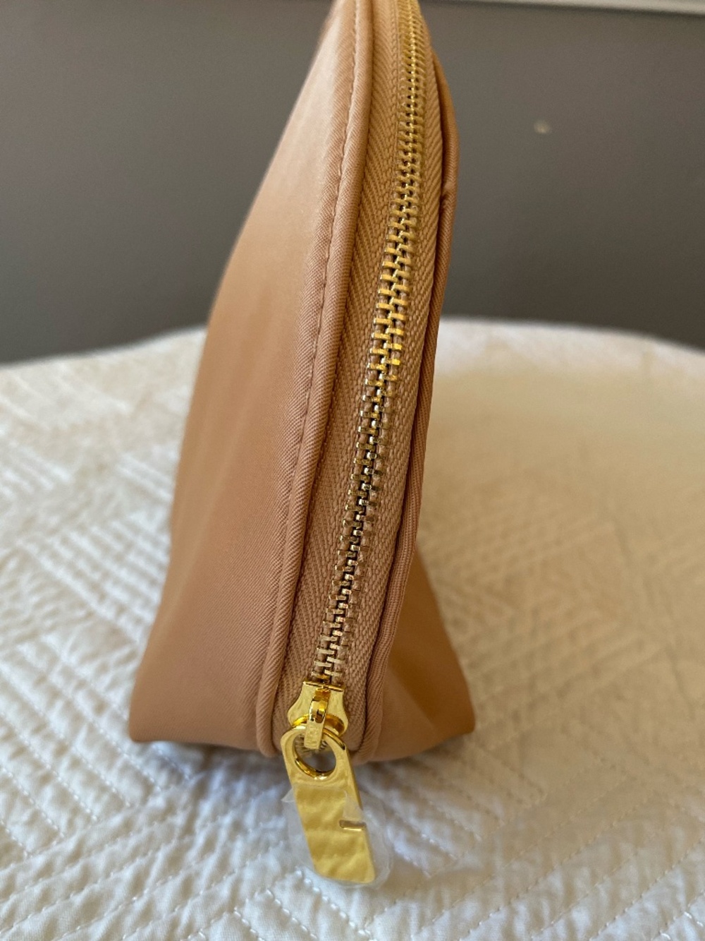 Burberry tan cosmetic pouch with gold tone zip-close and embossed BURBERRY logo - Picture 11 of 11